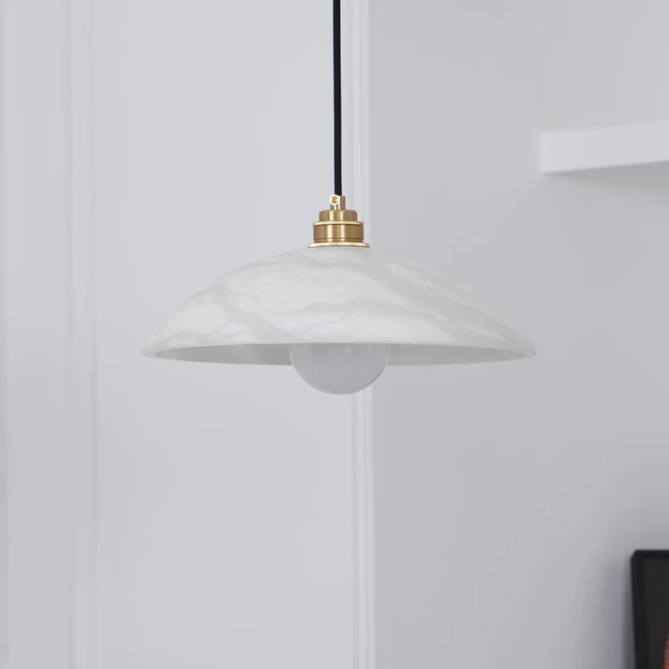 Moderne buet fad inspireret marmor pendellampe