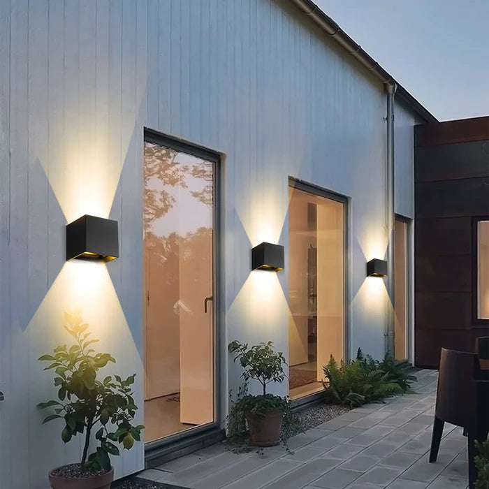 Moderna luce murale a LED cubo regolabile