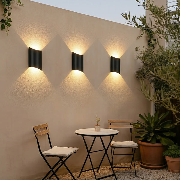 Snygga funktionella vattentäta svarta utomhusvägglampor