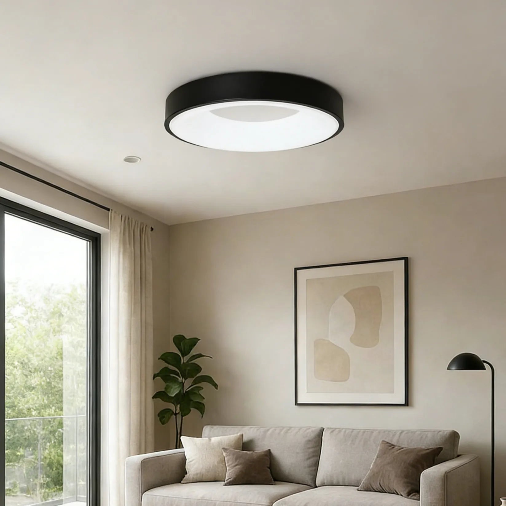 Moderne, schlichte, farbenfrohe Deckenleuchte