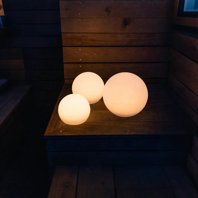Solar Sphere Glow Garden Light