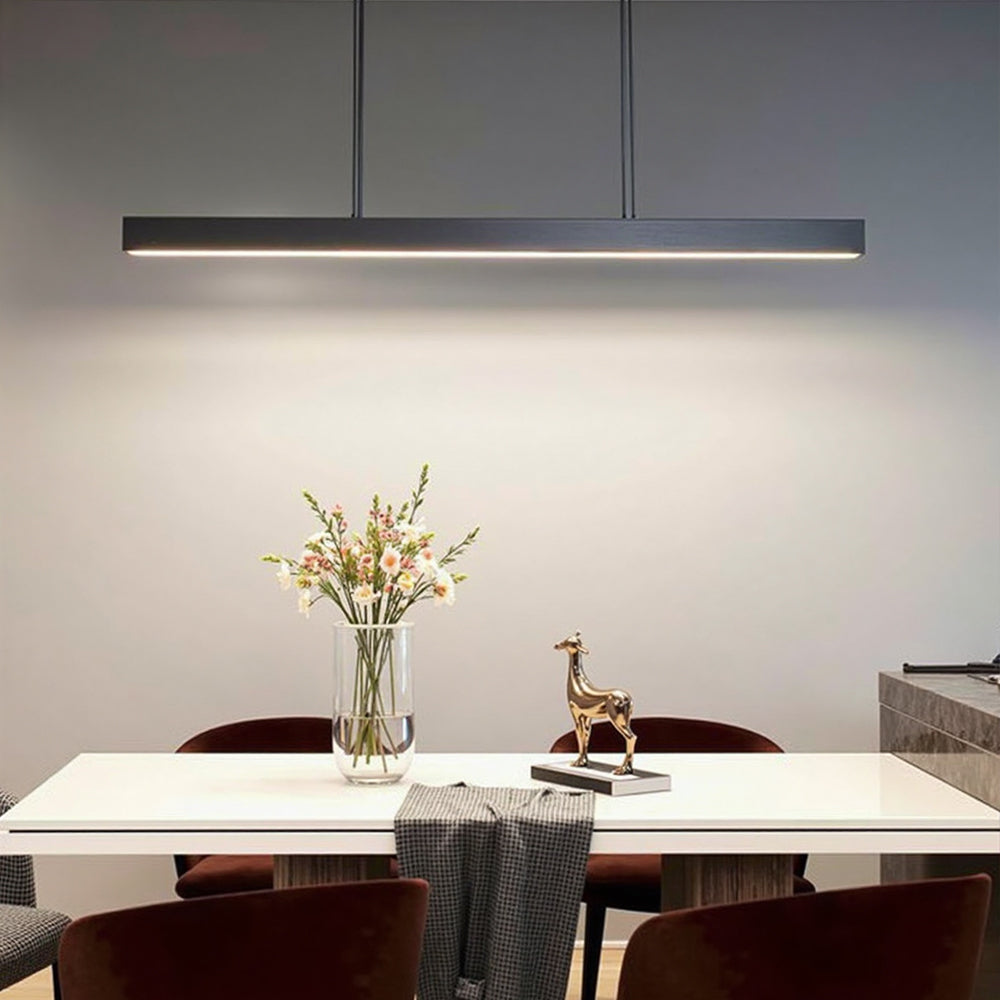 Moderno lampadario a strisce lunghe minimaliste