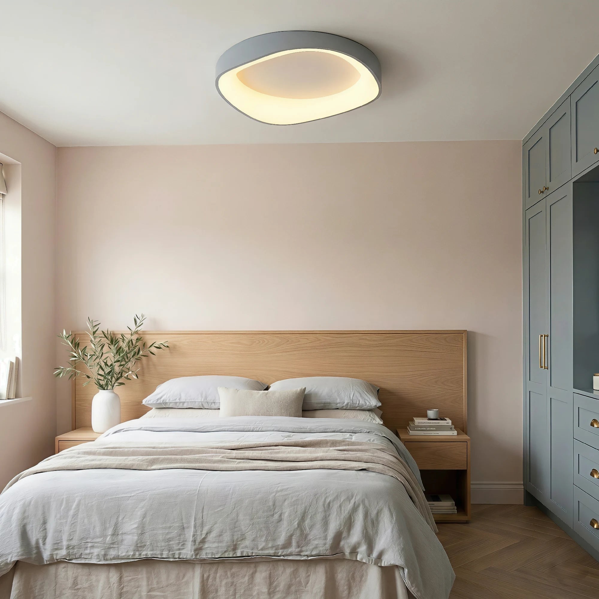 Lampada da soffitto con venature del legno nordico