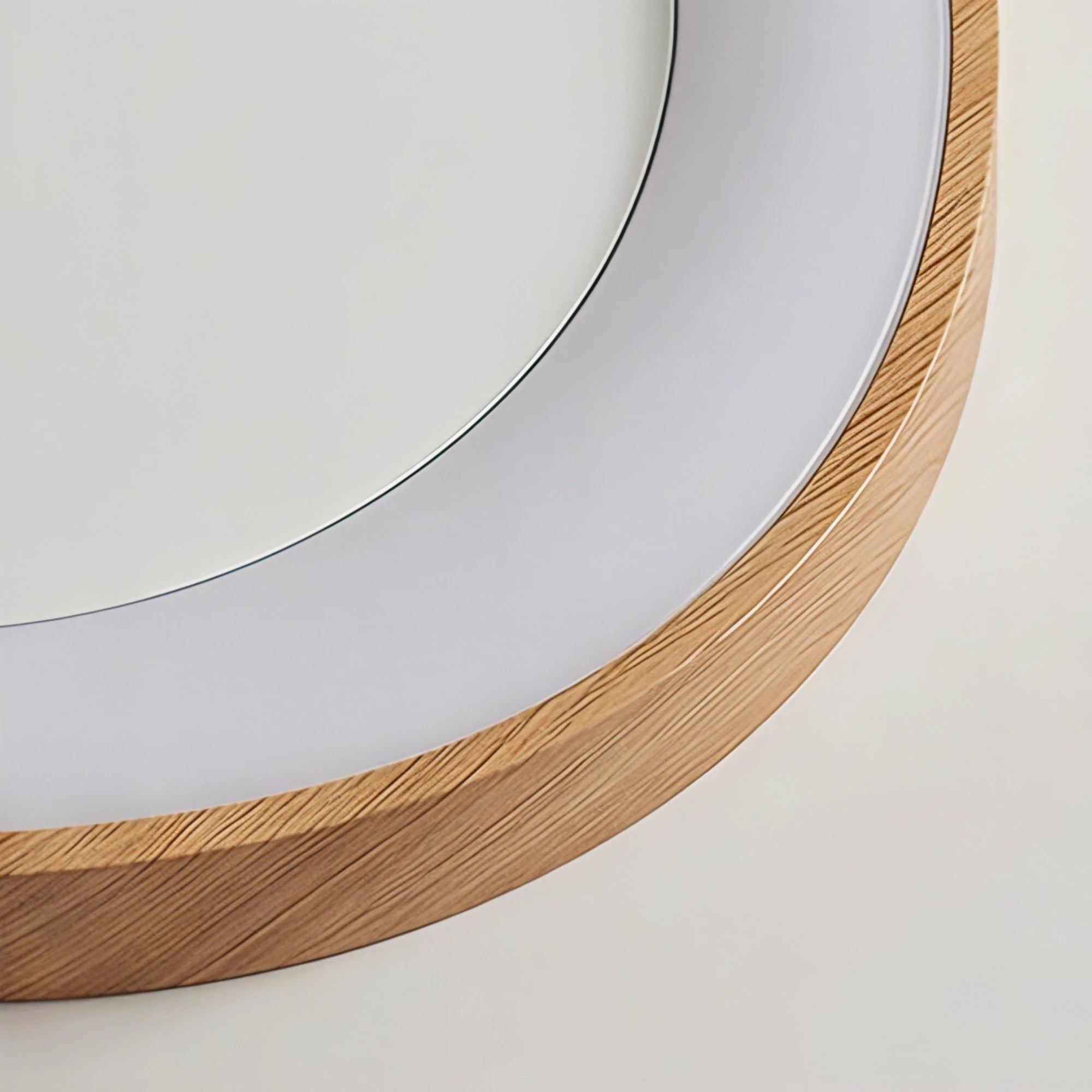 Lampada da soffitto con venature del legno nordico