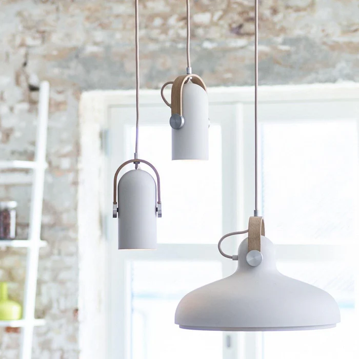 Lampada a sospensione moderna nordica in legno girevole