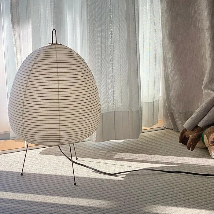 Lampada da tavolo in carta di riso