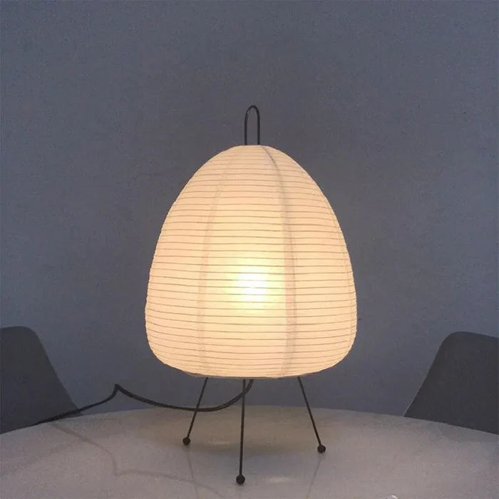 Lampada da tavolo in carta di riso