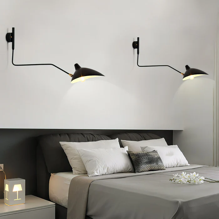 Elegante lampada da parete a doppia testa