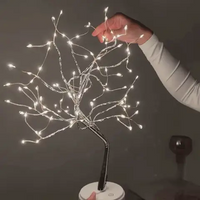 Schicke LED -Baumtischlampe