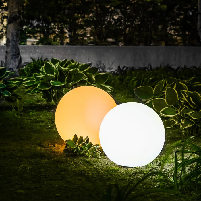 Solar Sphere Glow Garden Light