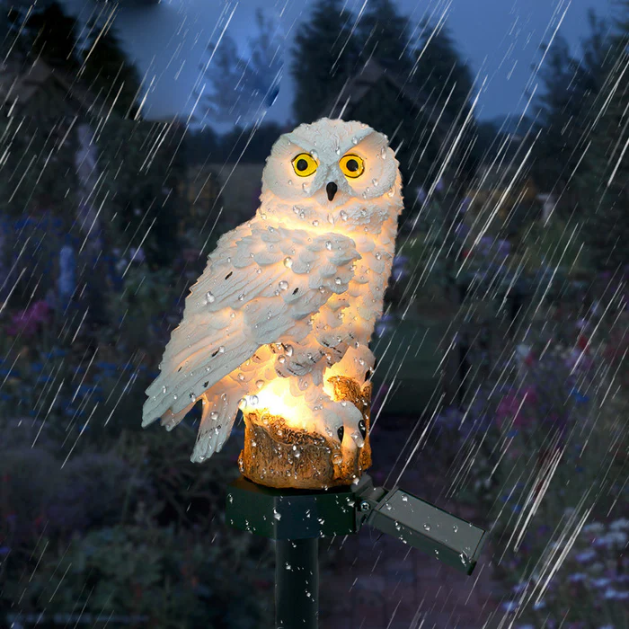 Lampe solaire créative en forme de hibou.