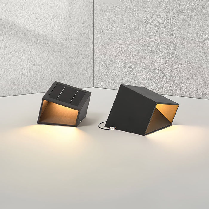 Moderne Cube Solar Garden Light
