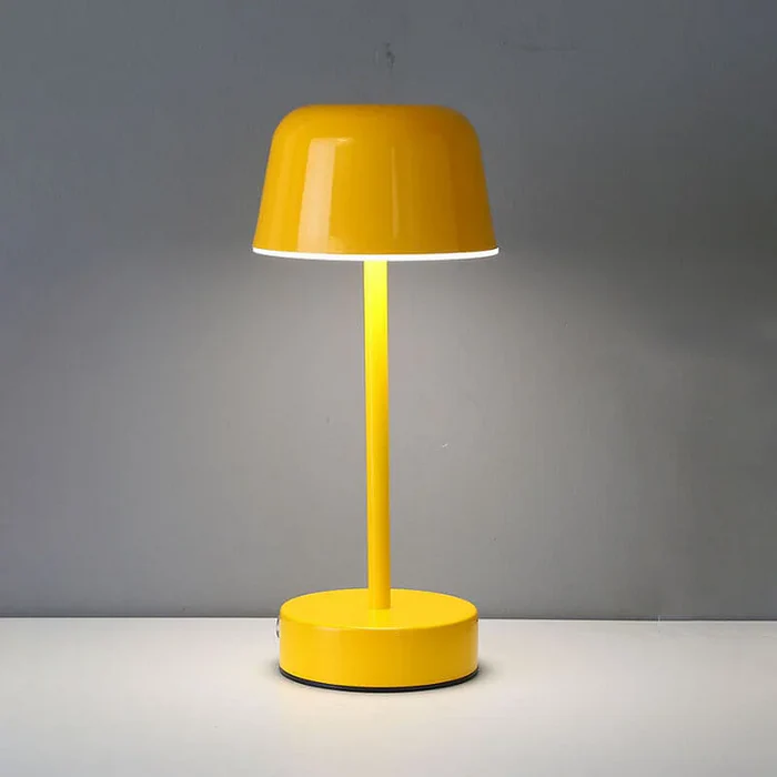 Modern Simple Sleek Metal Table Lamp