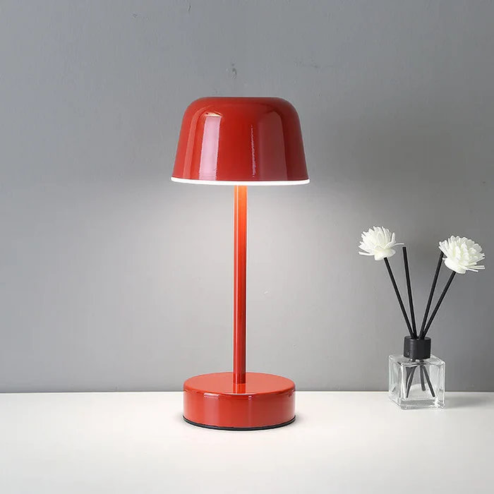 Modern Simple Sleek Metal Table Lamp