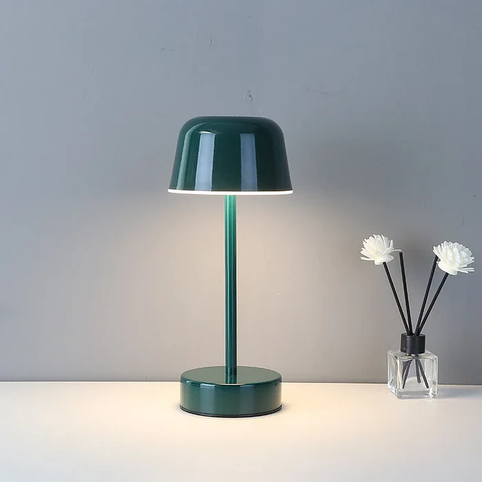 Modern Simple Sleek Metal Table Lamp