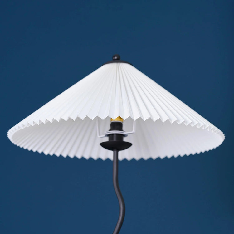 Traditionel Stof Curve-Metal Gulvlampe