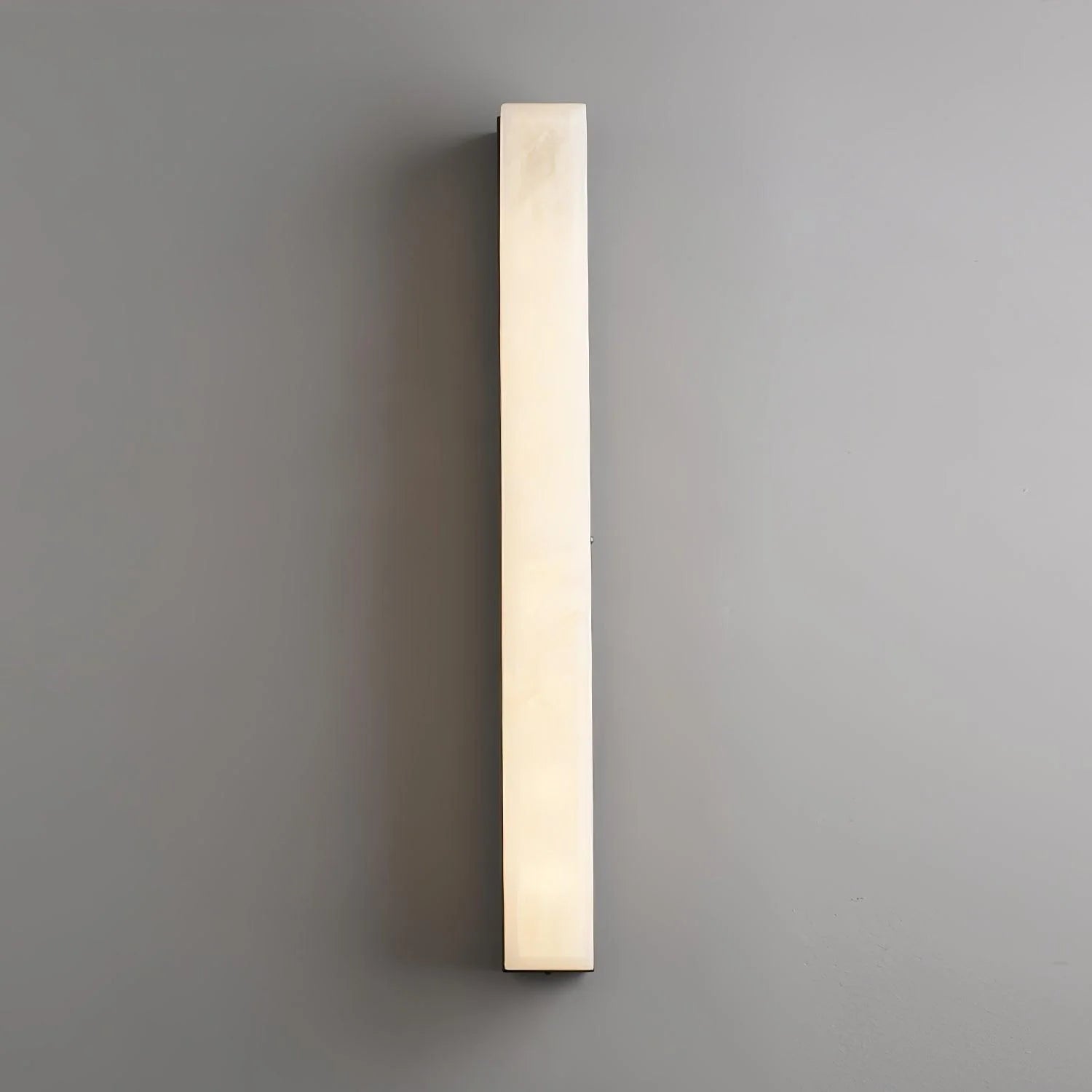 Applique murale verticale étroite et élégante en marbre