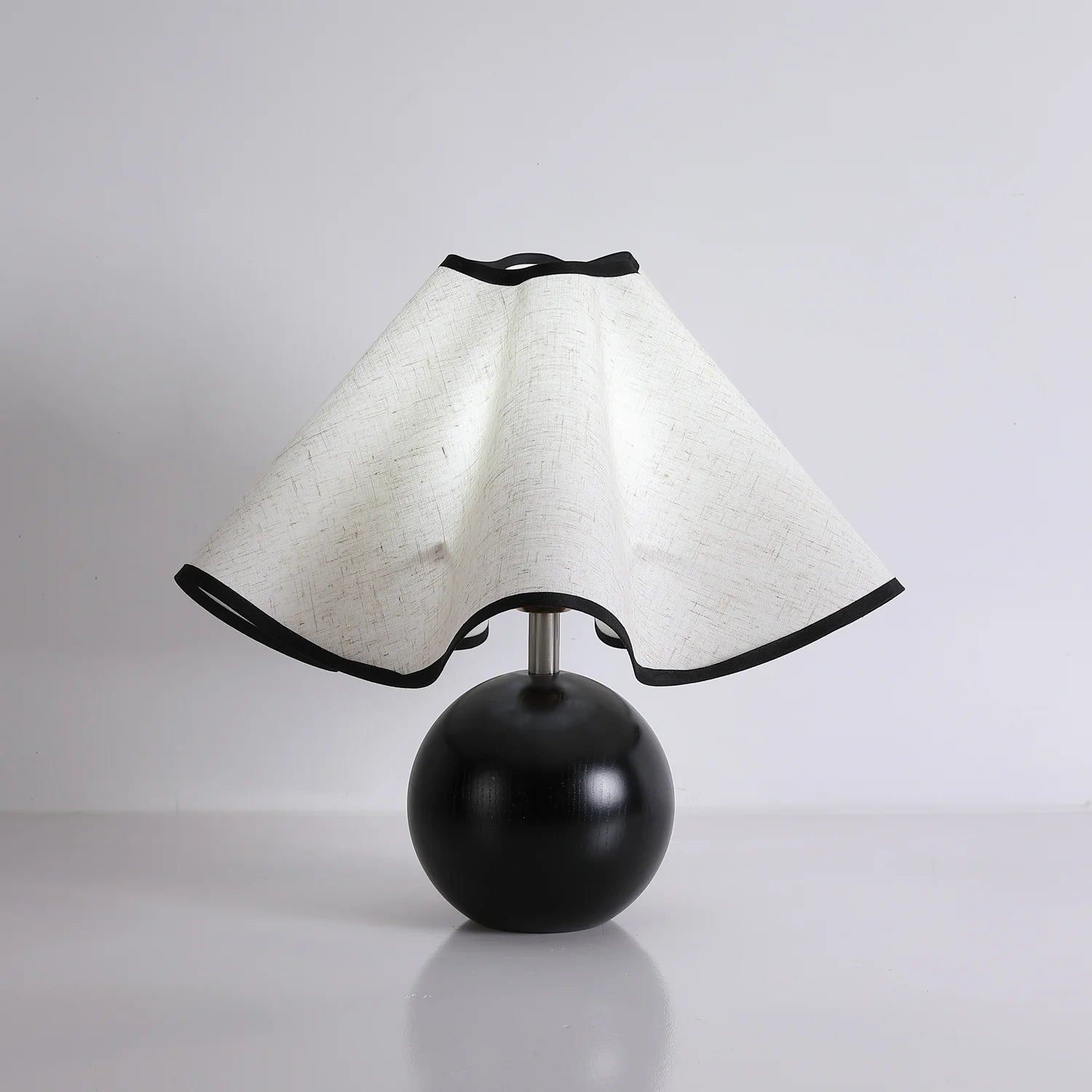 Lampe de table classique en tissu cloche