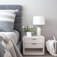 Aurea alabaster bordlampe