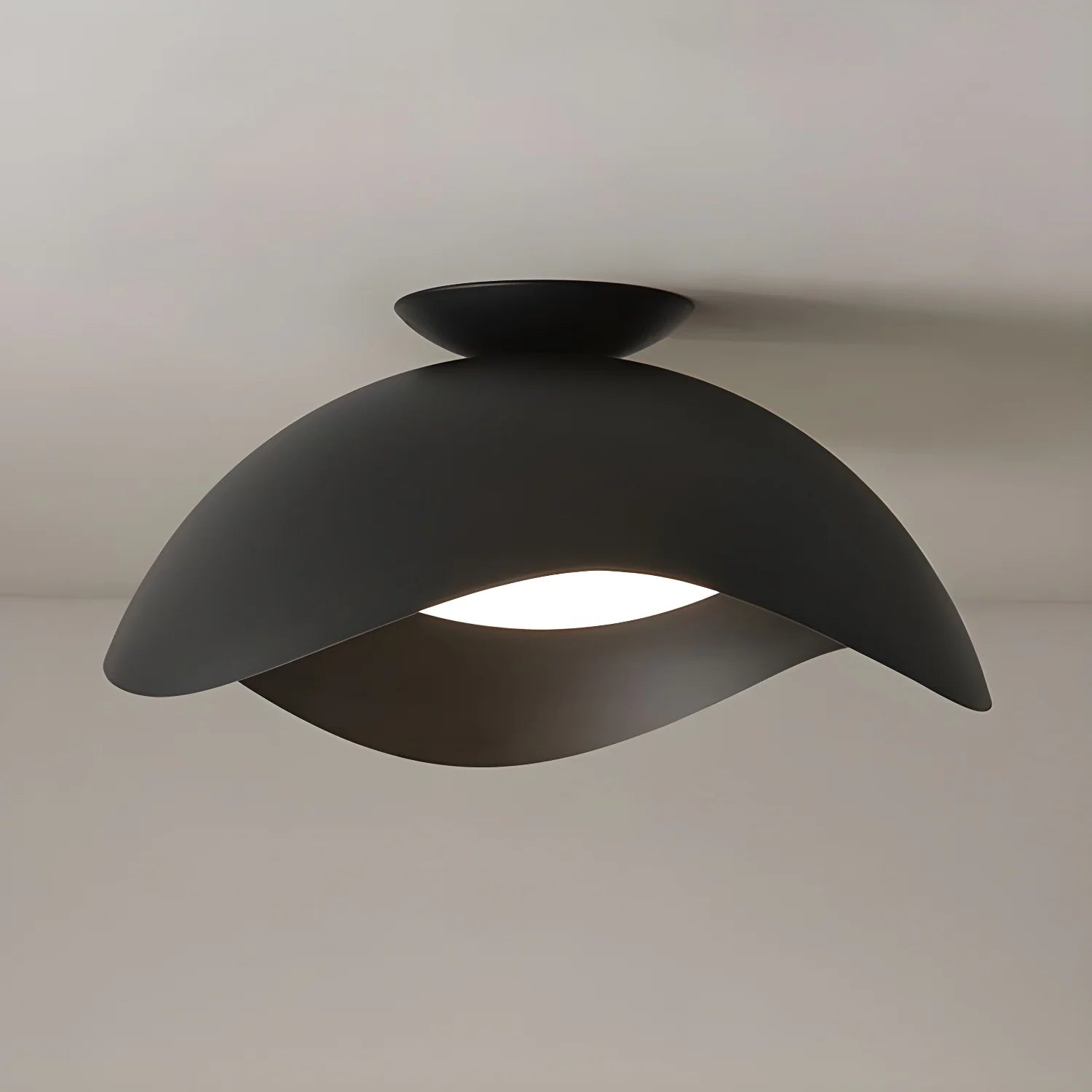 Lampada da soffitto a flusso tranquillo