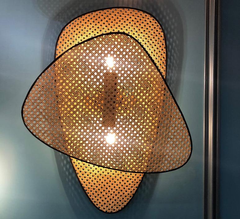 Lampada da parete in tessuto di canna