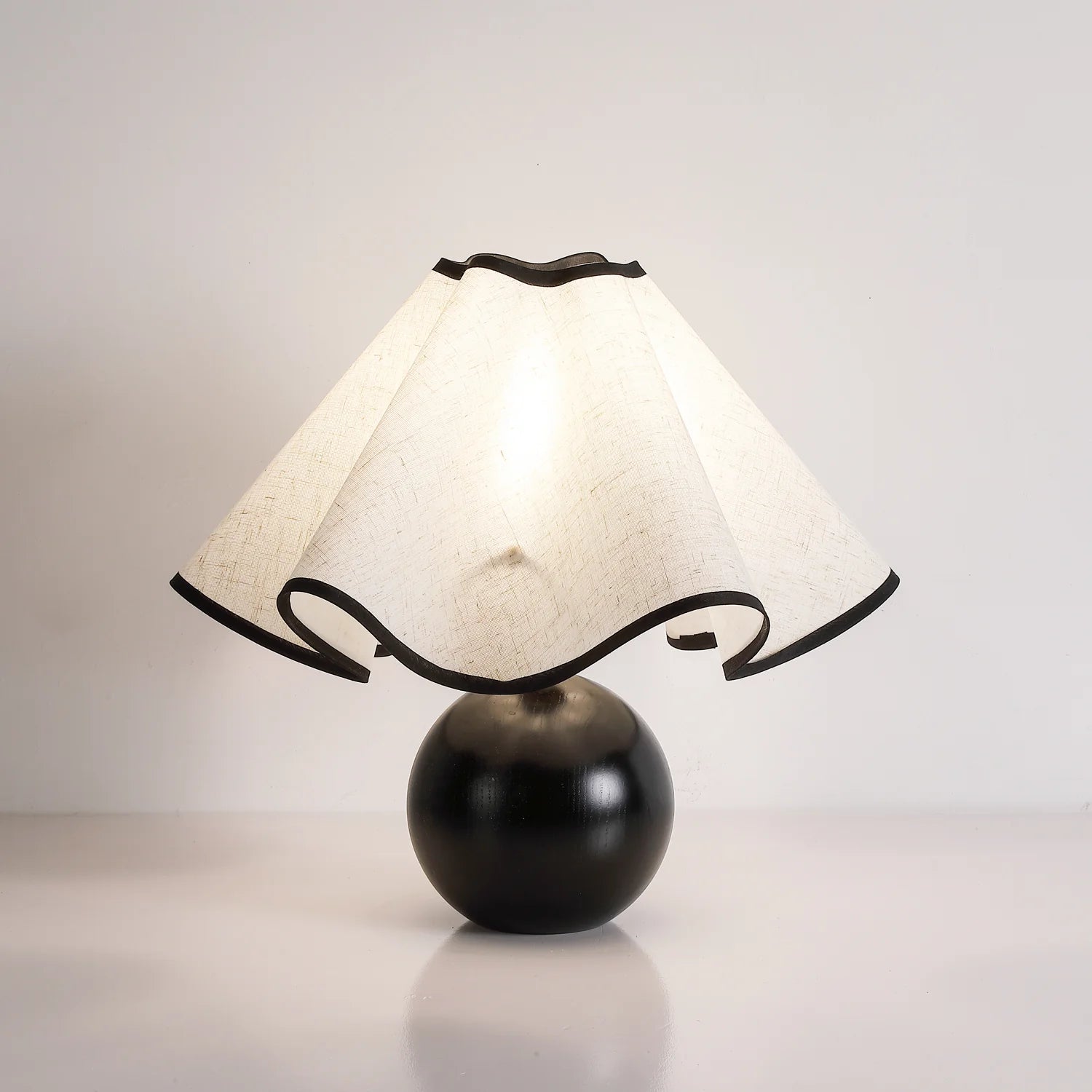 Lampe de table classique en tissu cloche