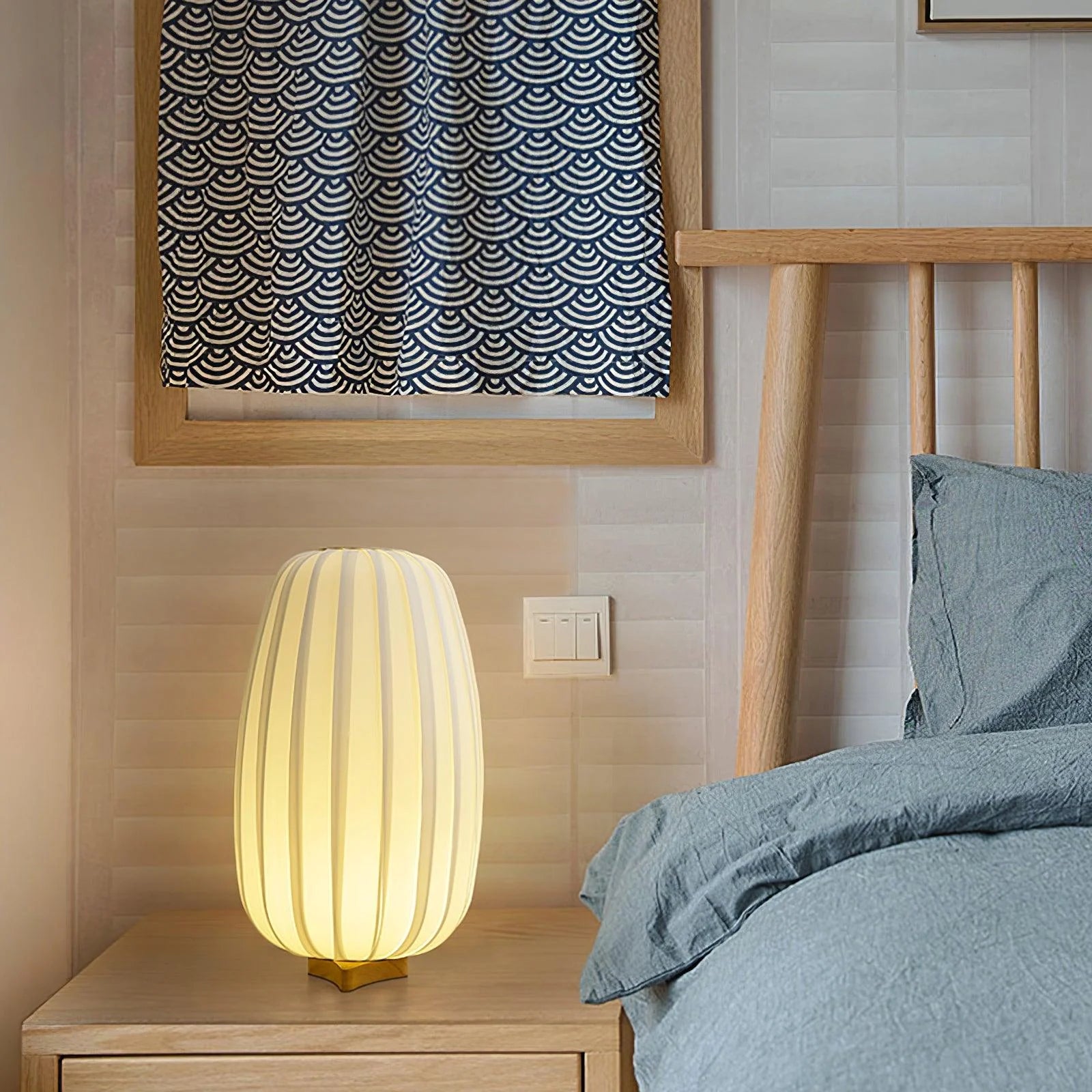 Classic Round Fabric Table Lamp