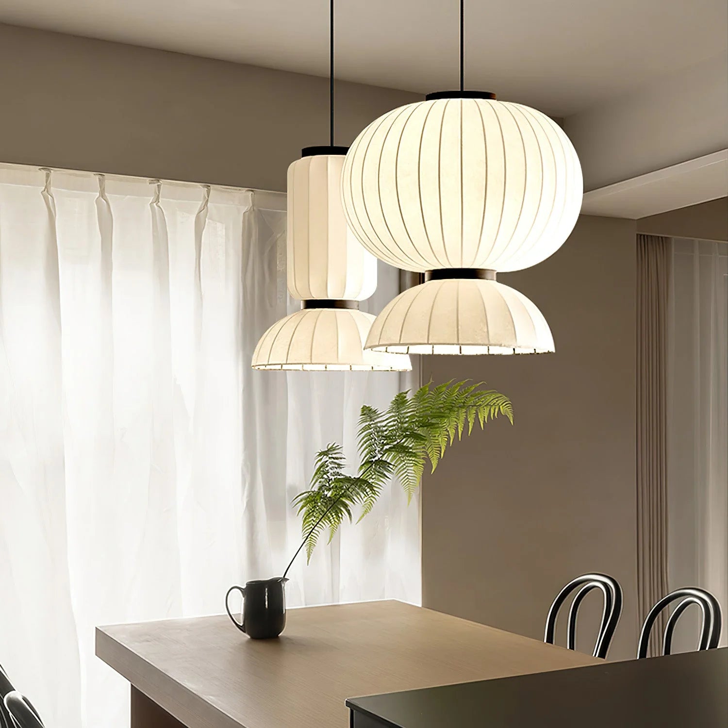 Suspension ronde minimaliste en soie