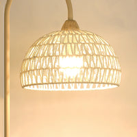 Rotting bøjer gulvlampe