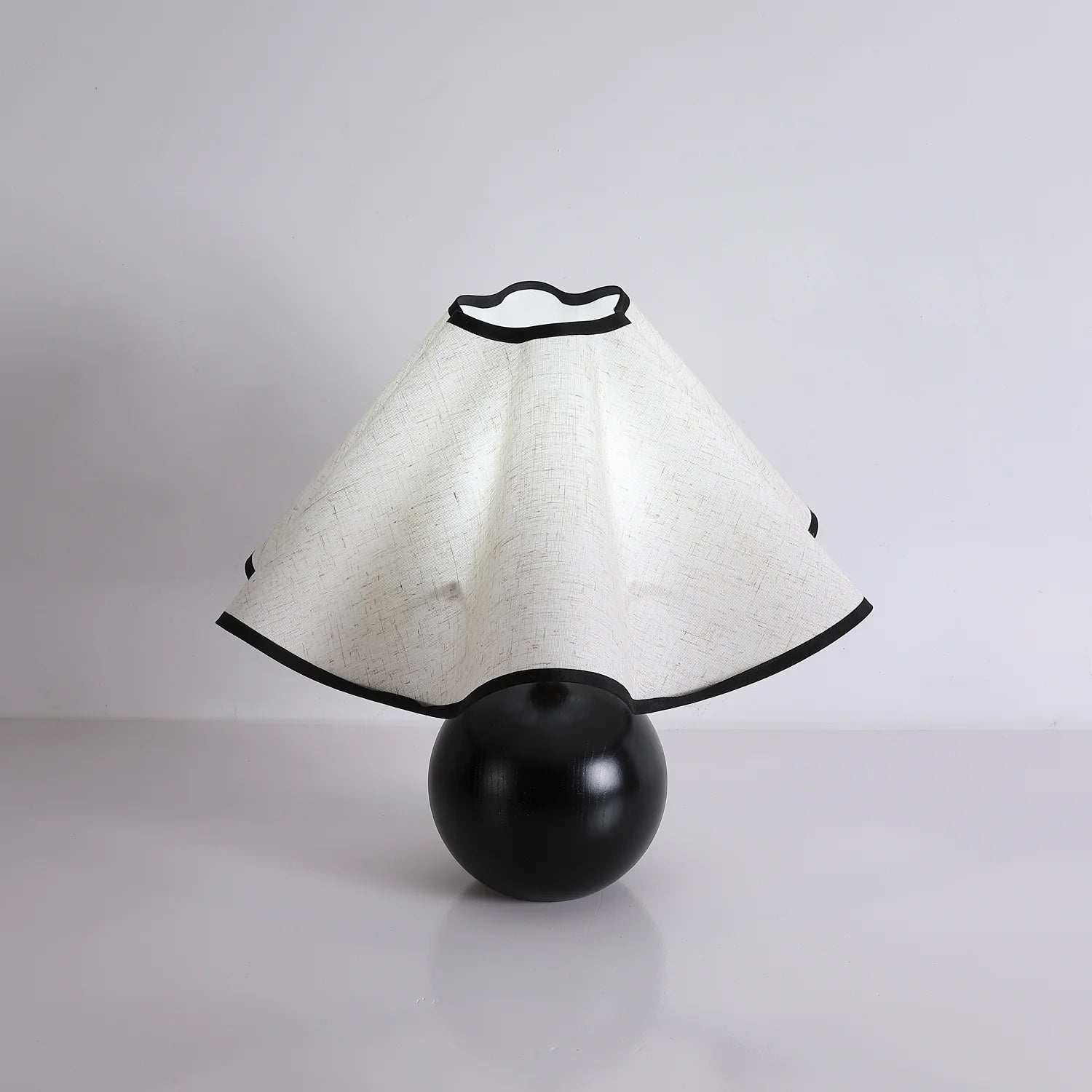 Lampe de table classique en tissu cloche