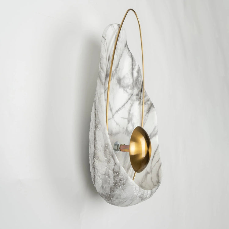 Stilfuld Pearl Resin væglampe