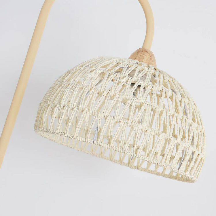 Stilfuld afrundet top rattan gulvlampe