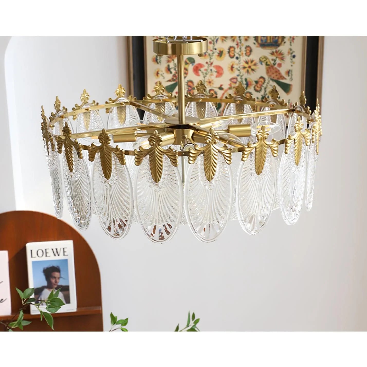 Lampadario in vetro rotondo intricato