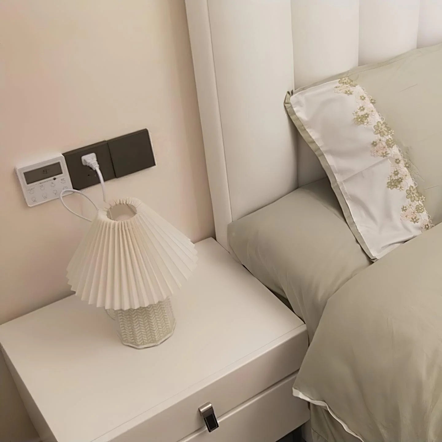 Retro Bell Ceramic Table Lamp