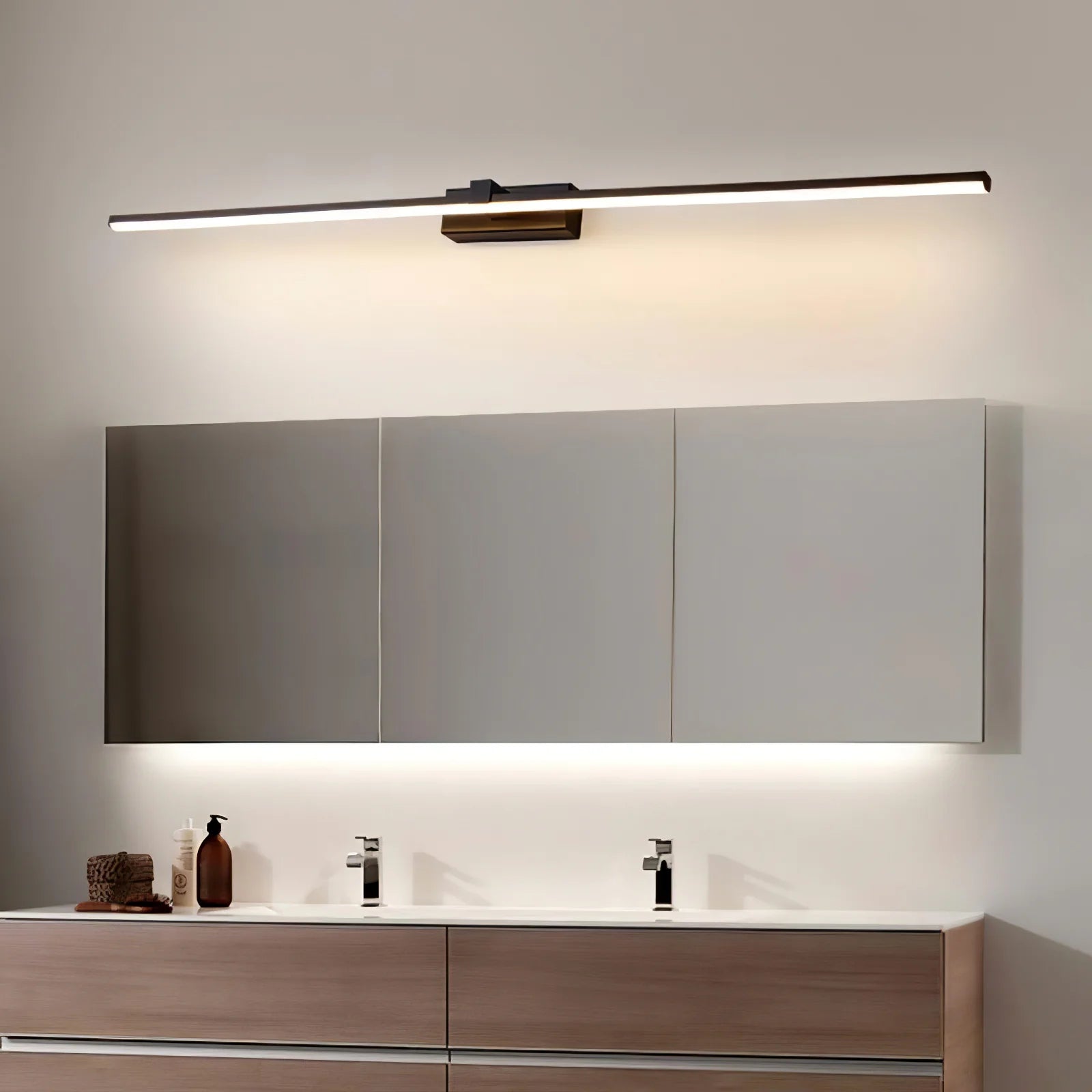 Applique murale miroir en aluminium mince et moderne
