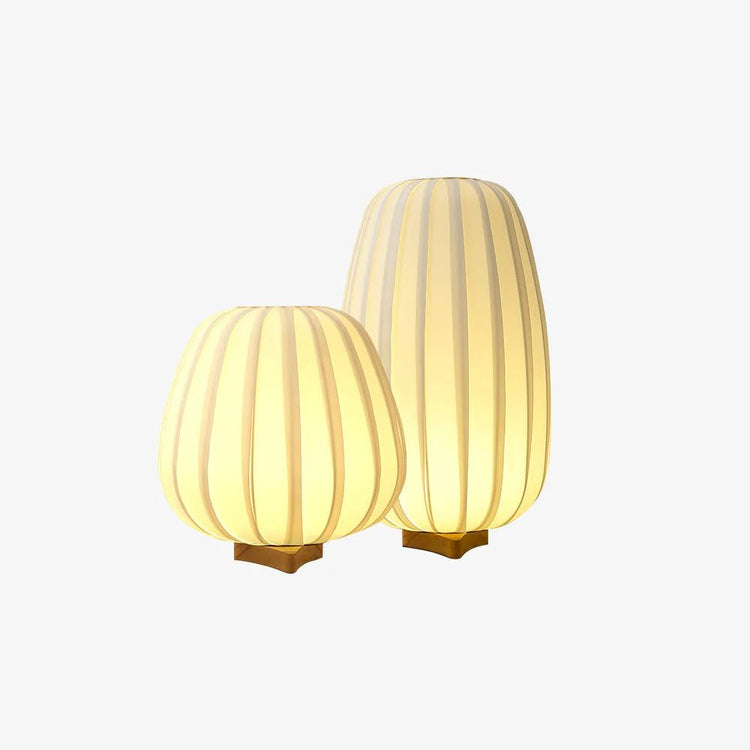 Klassisk bordlampe i rund stof