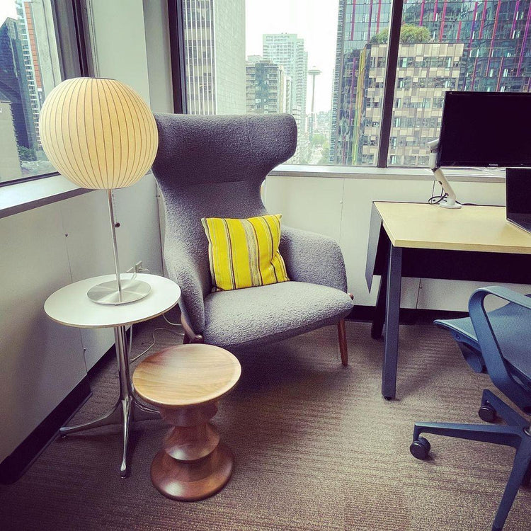 Klassisk afrundet silke bordlampe