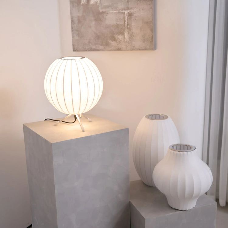 Klassisk oval imiteret silke bordlampe