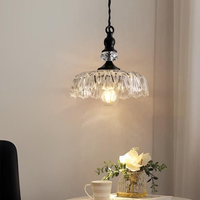 Luce a sospensione per fiori di vetro chic