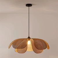 Retro floral rattan hanger lamp