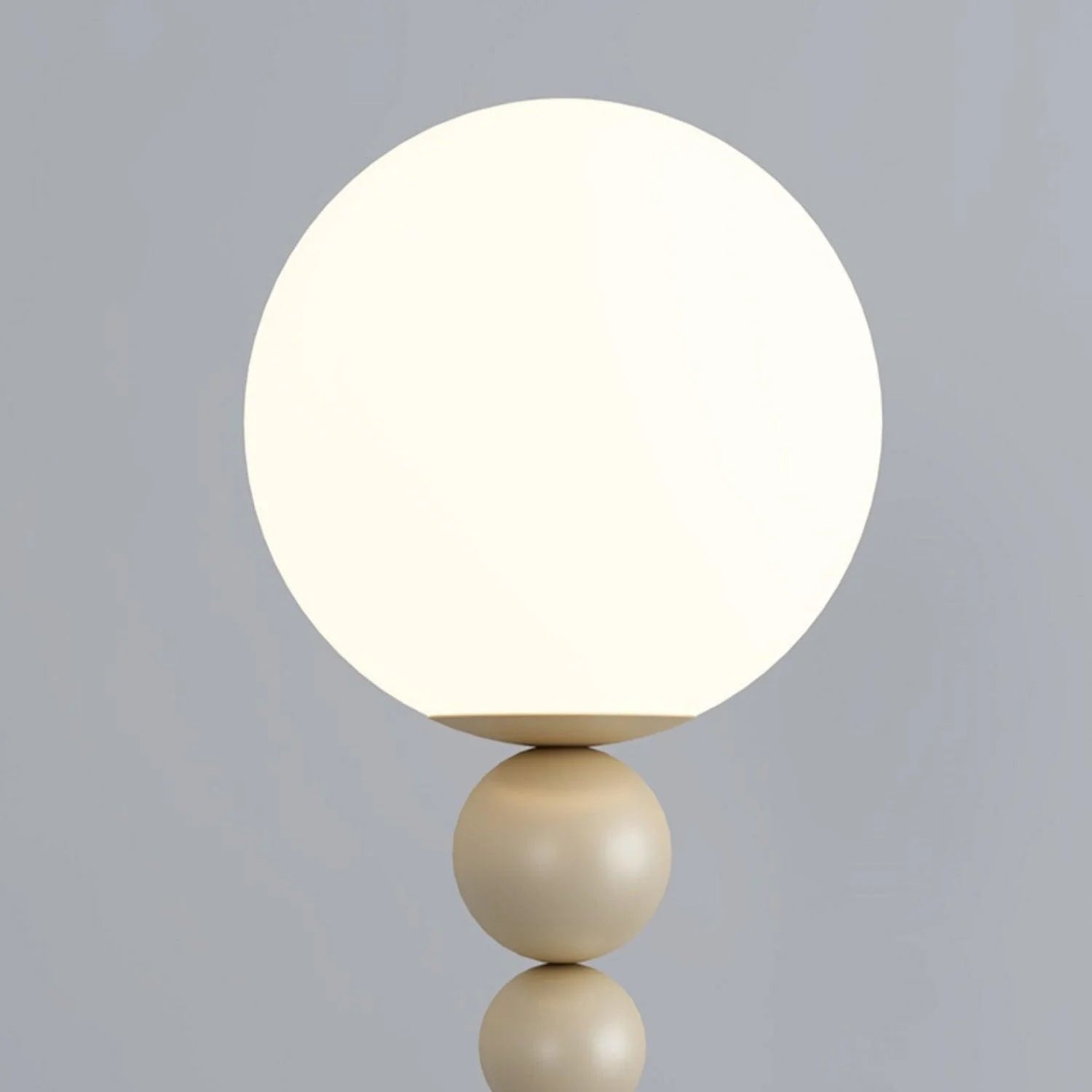 Lampadaire crème minimaliste et créatif avec boutons de fleurs