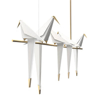 Origami -Vogel führte Kronleuchter