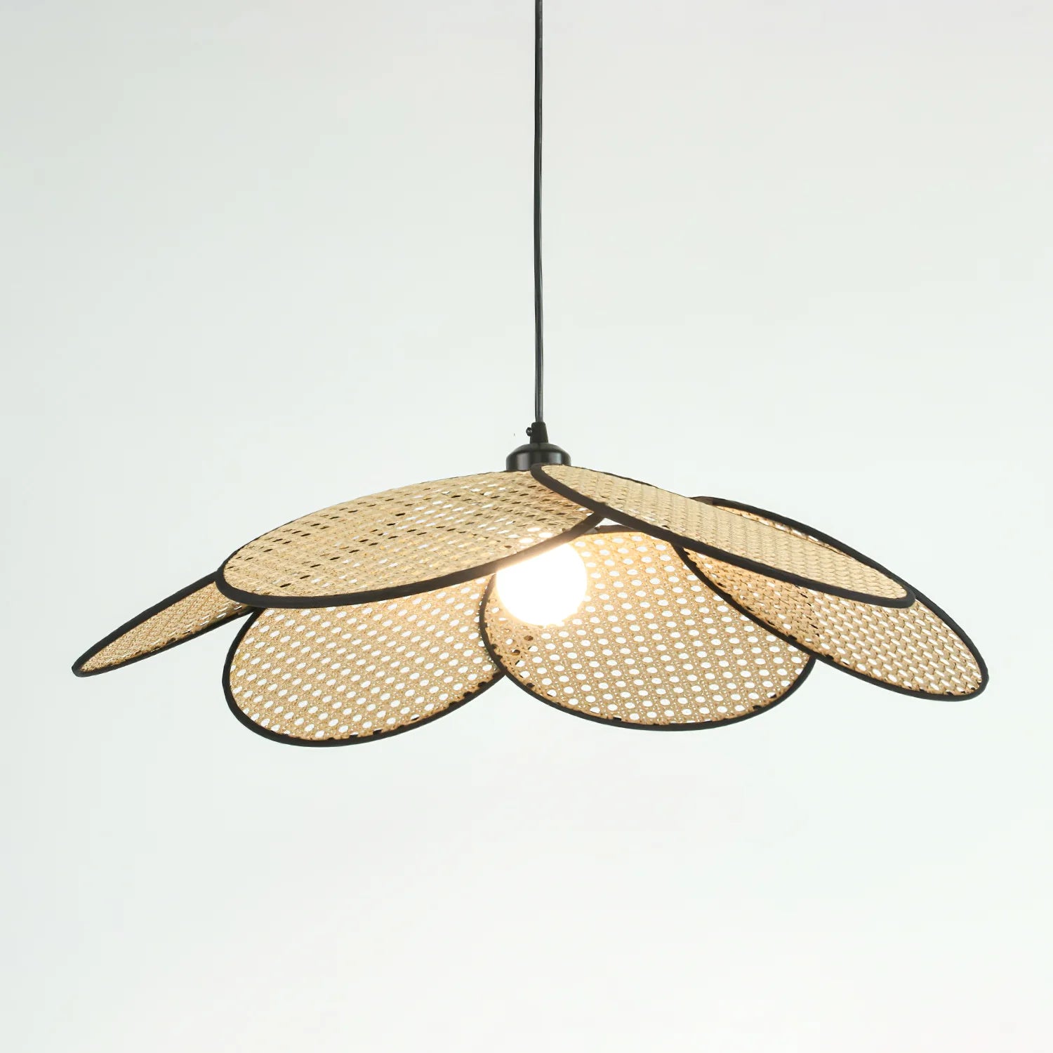 Lampada a sospensione Bloom in rattan