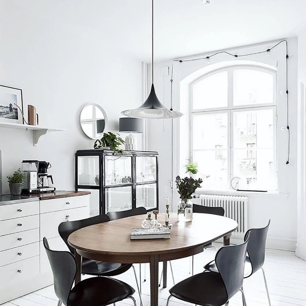 Stilfuld buelampe i aluminium
