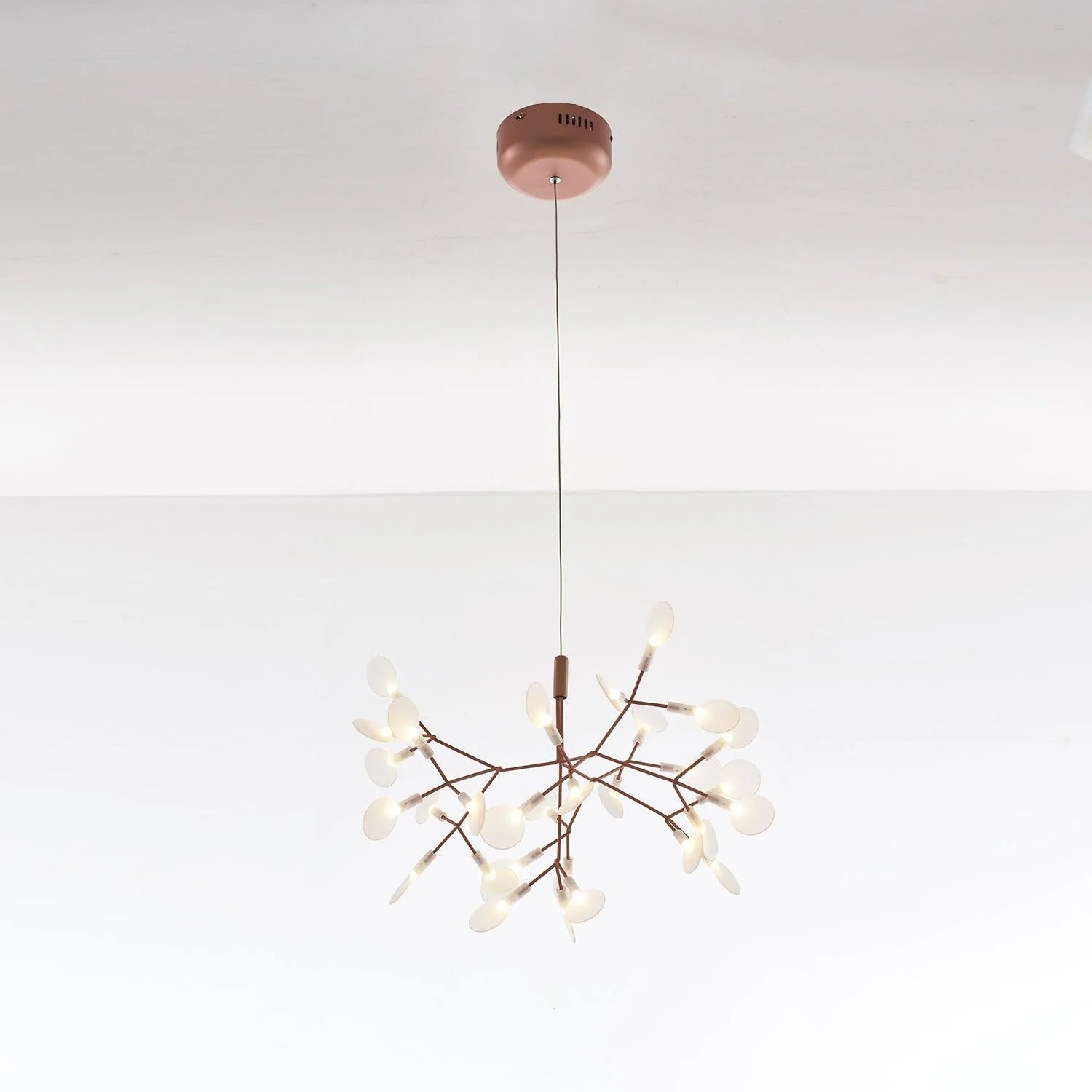 Lampadario luminoso in oro rosa