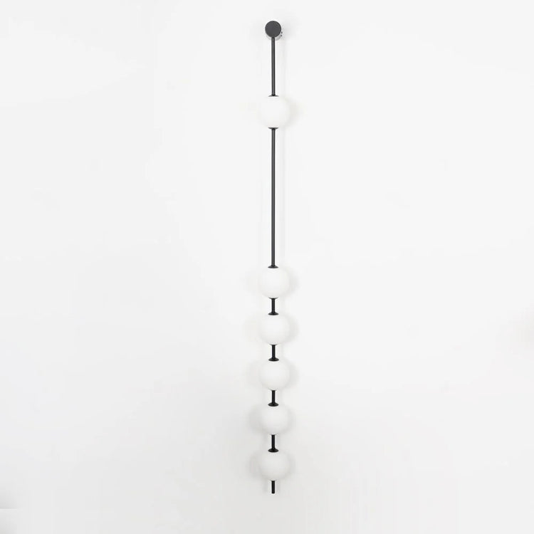 Raffineret Linea Orb messing væglampe