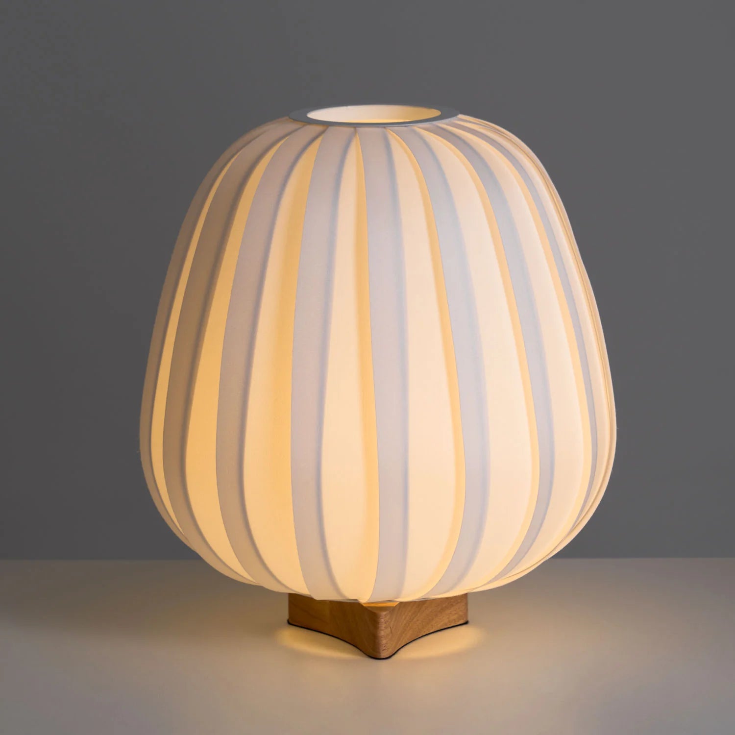 Classic Round Fabric Table Lamp