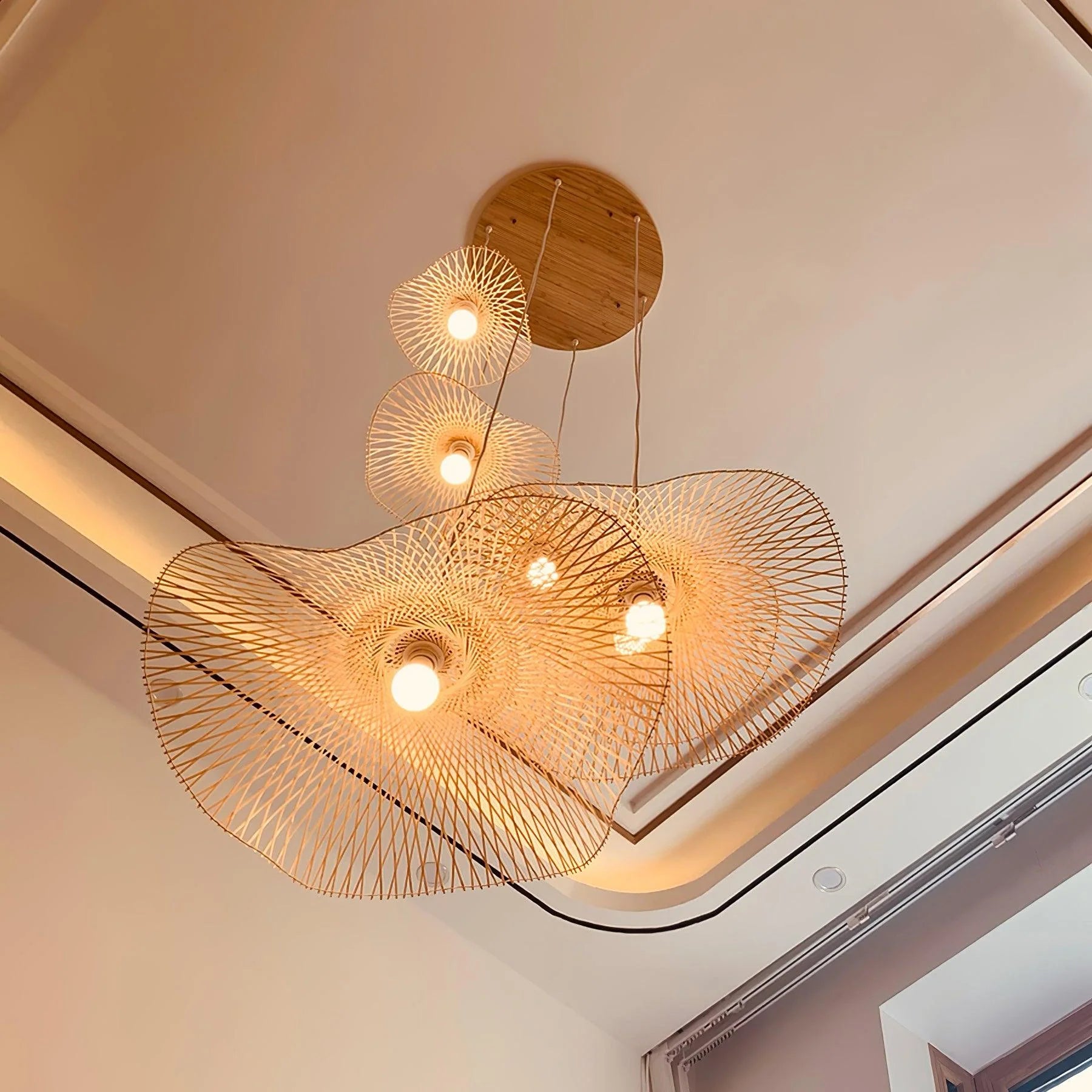 Lampe à suspension moderne en bambou ondulé