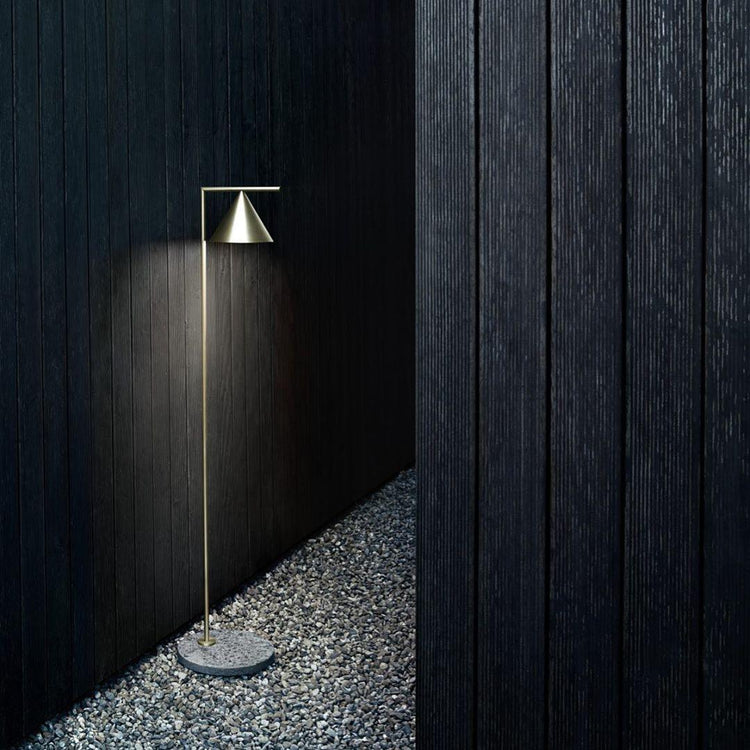 Moderne lineær metalgulvlampe