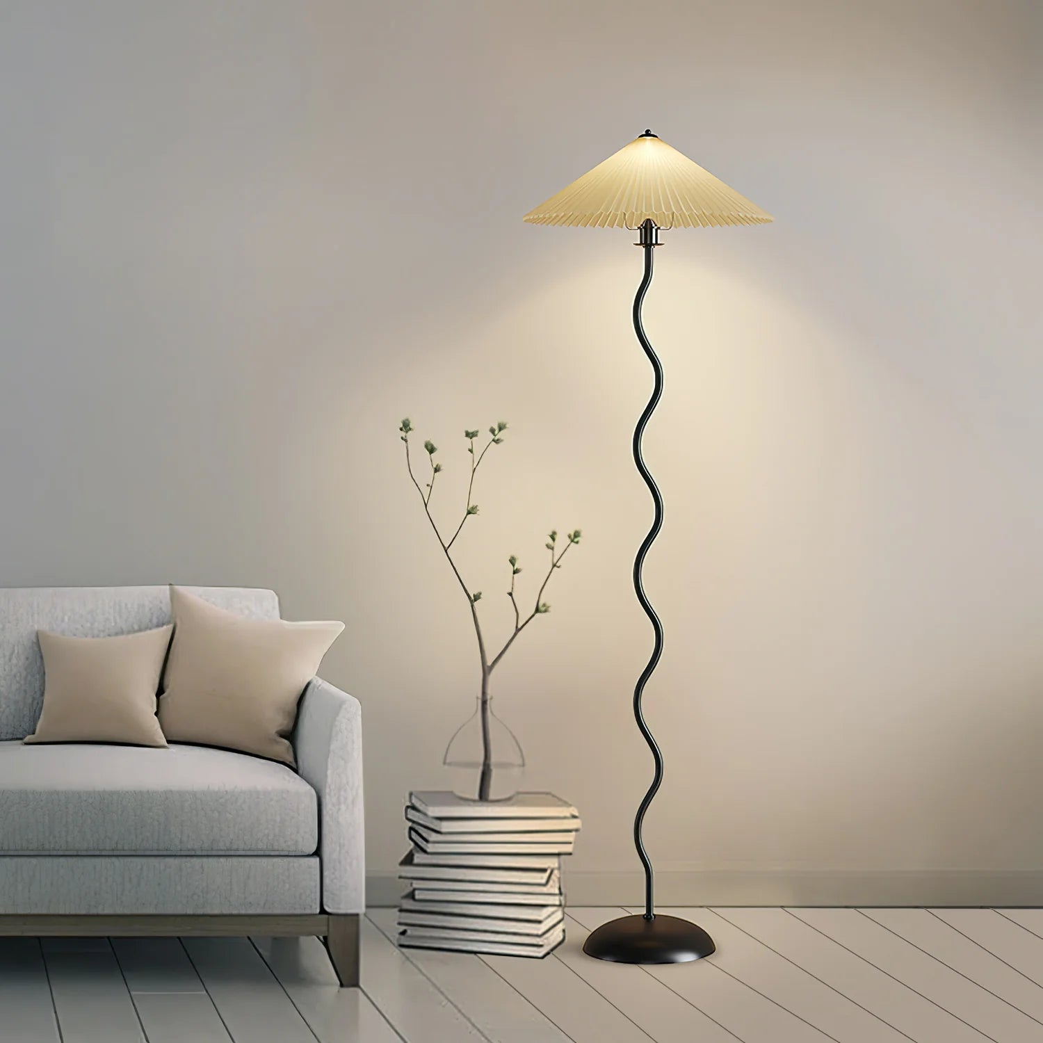 Lampadaire traditionnel en tissu et métal courbé